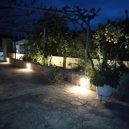 Litsa's House Platanias