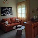 아파트 Litsa's House Platanias *